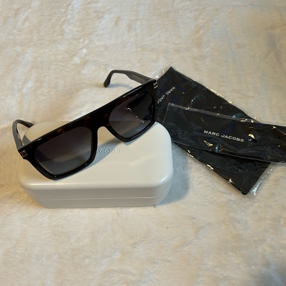 Marc Jacobs Brown Tortoise Sunglasses - NWT